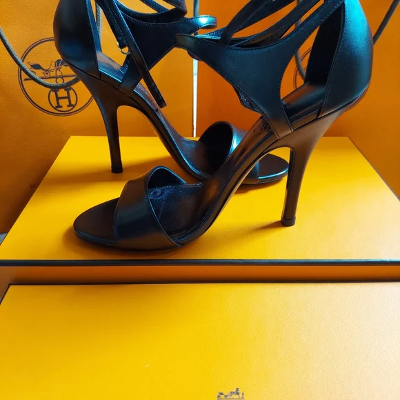 Hermès Alphonso Leather Strap Heels - Picture 2 of 10